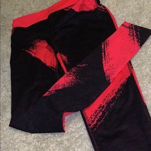 Dark purple/pink leggings!